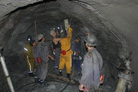 中原镇工程爆破中的危险因素分析以及应对工程爆破危险的措施